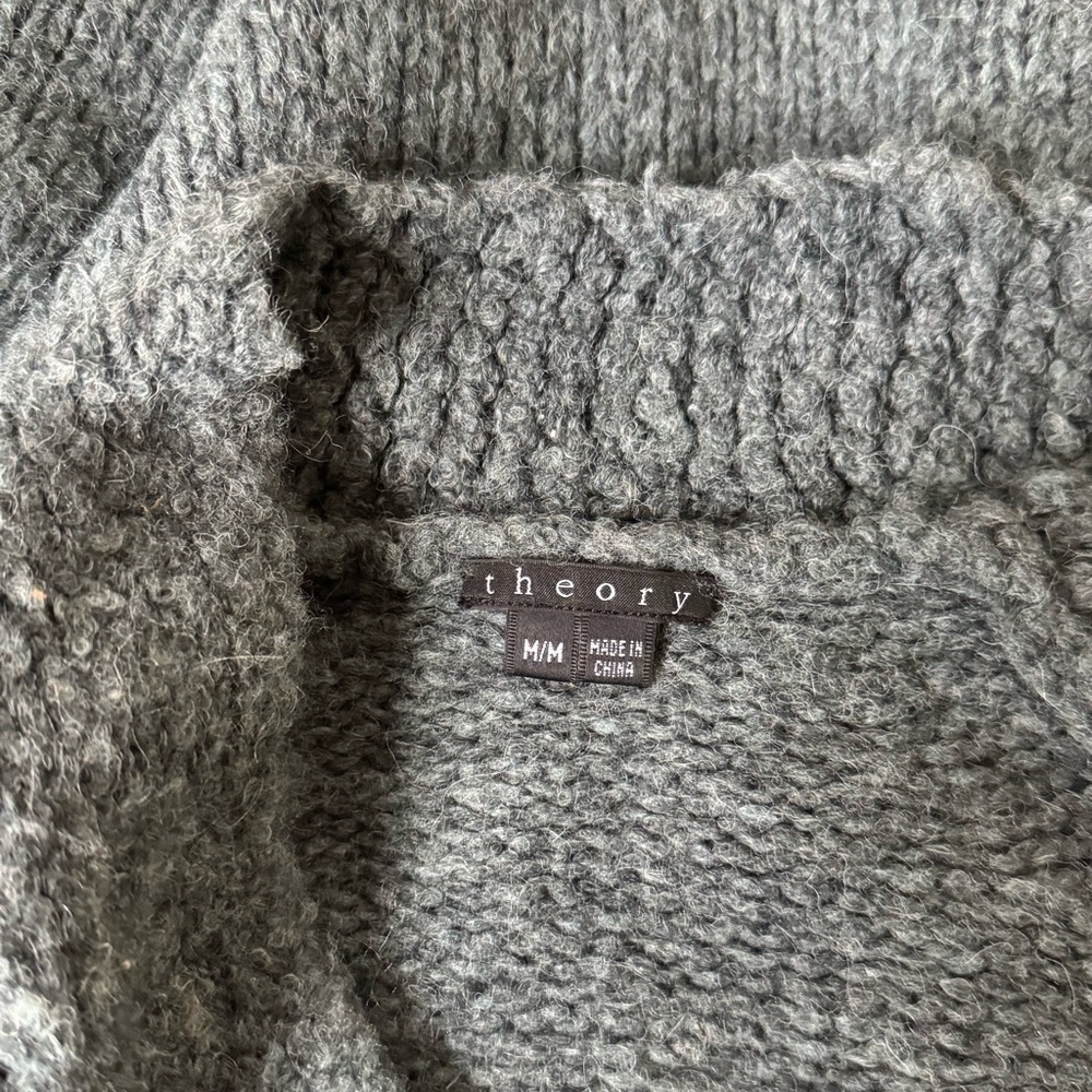 Theory Gray V-Neck Vivini Cable Knit Twist Sweater in Alpaca Wool Sz M - Picture 7 of 12